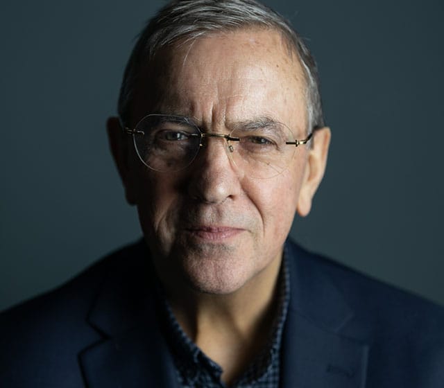 Dr Rob Parsons Bio Image 01